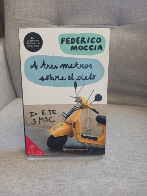 A tres metros sobre el cielo