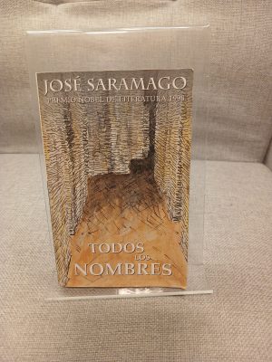 Portada de Todos los nombres