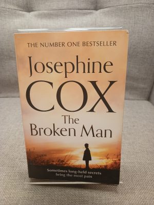 Portada de The Broken Man