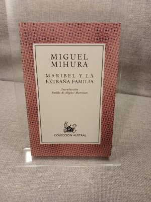 Maribel y la extraña familia