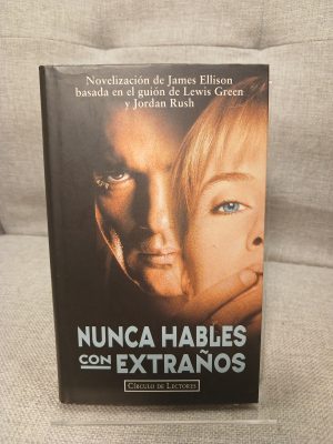 Portada de Nunca hables con extraños