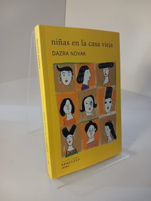 Niñas en la casa vieja