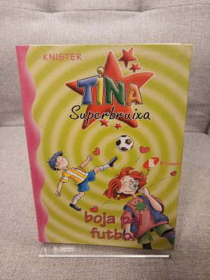 Portada de Tina Superbruixa boja pel futbol