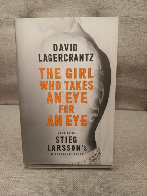 Portada de The Girl who Takes an Eye for an Eye