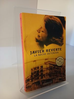 La noche detenida