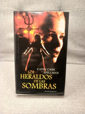 Portada de Los heraldos de las sombras